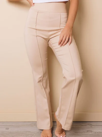 Pantalones rectos color Beige
