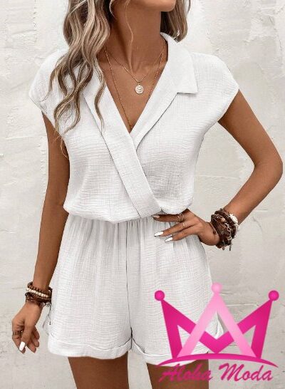 Jumper texturizado con cuello en V blanco