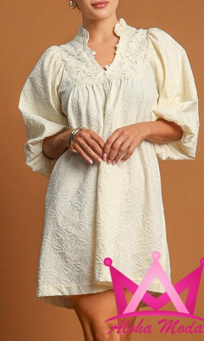 Vestido Beige con textura floral