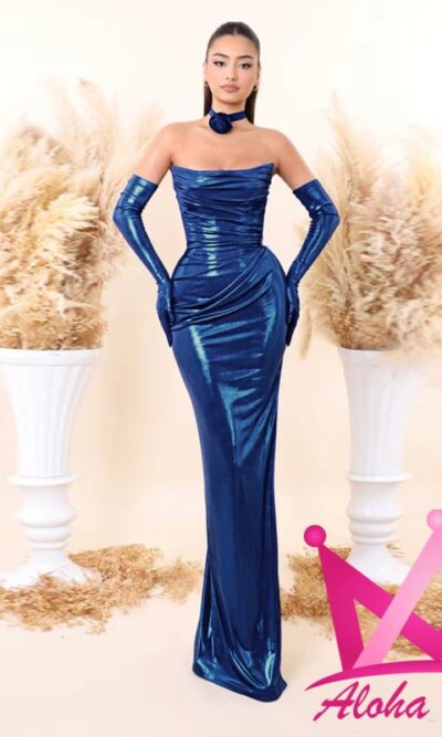 Vestido de noche azul brillante