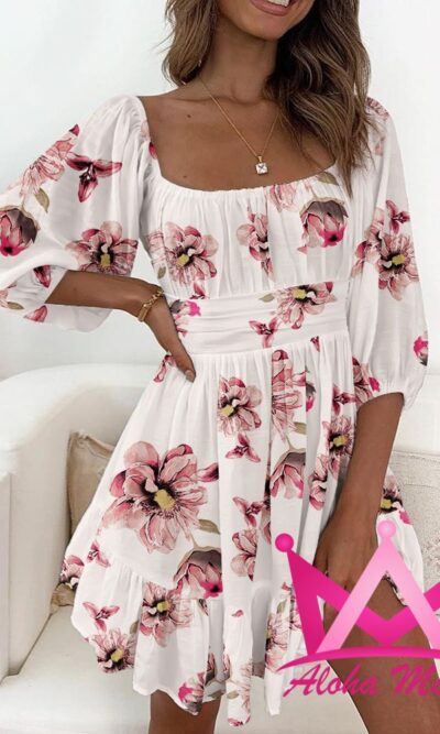 Vestido corto floral cuello cuadrado