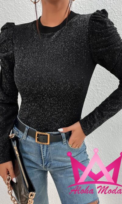 Blusa negra con brillos manga larga